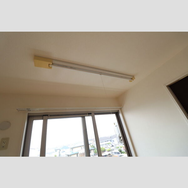 メゾンクロノス 室内物干し