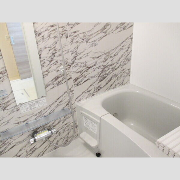 フローラルコート水無201号室 浴室