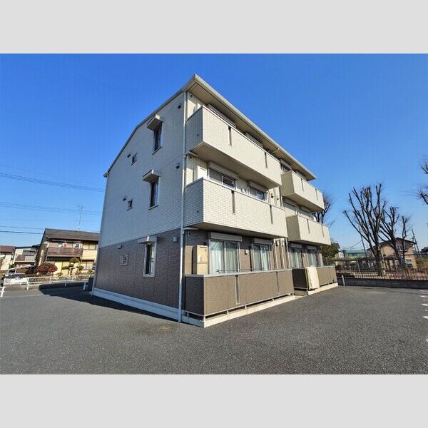 プレジール102号室 建物外観