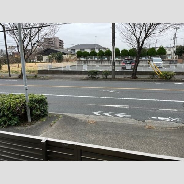 ベルジョルネ102号室 室内からの眺望