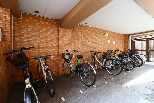 ライオンズマンション大森本町第２3階 駐輪場