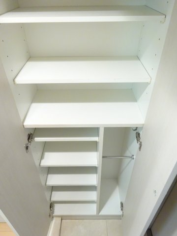 ヴィータローザ南砂町203号室 収納