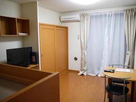 レオパレスプレミール108号室 リビング