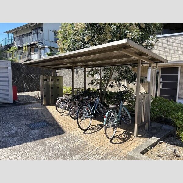 サキクサノ郷Ⅲ 駐輪場