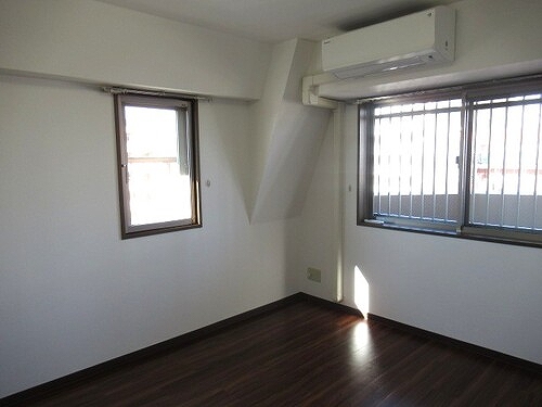 八王子明神町アーバンライフ12階 ２面採光の洋室