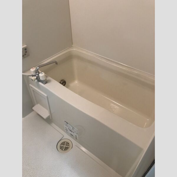 花水木　I 浴室