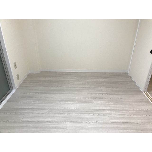 リエス伊勢原205号室 リビング