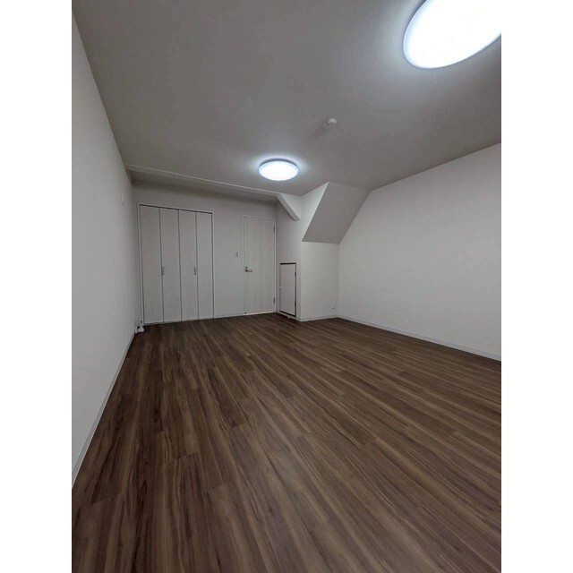 北新宿2丁目戸建 1階洋室