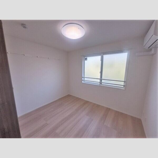 シャイングレイス201号室 洋室②