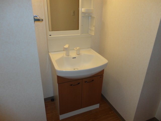 サンライフ・プラザ205号室 洗髪洗面化粧台