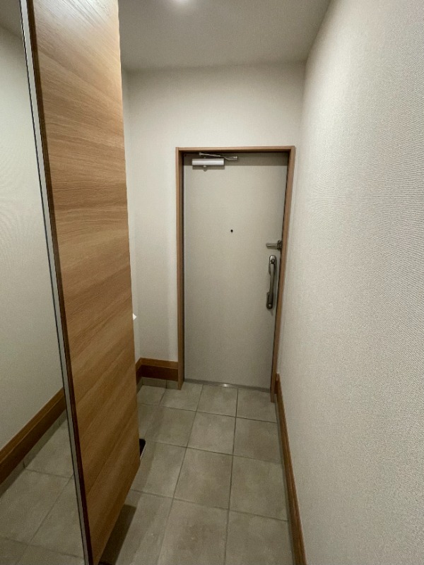 ティーリミテッド1階 玄関