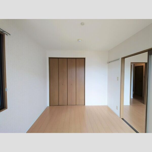 ディアコート201号室 洋室6帖(別角度)