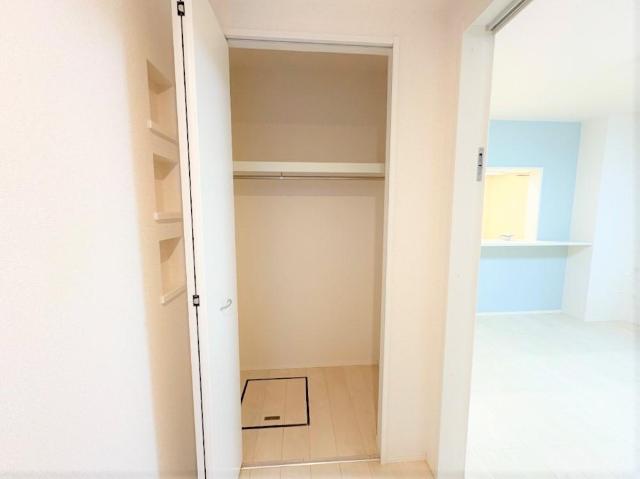 スカイハイ・ウィッシュ105号室 収納