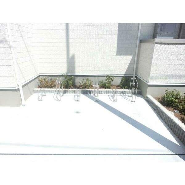 Renom　sakuradai 駐車場