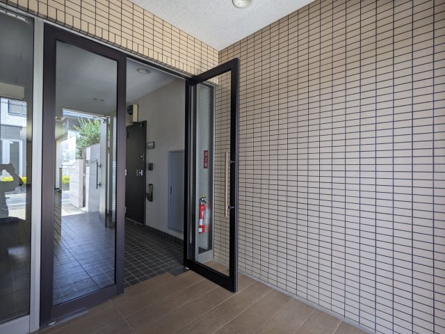 エマーレ国立 エントランス