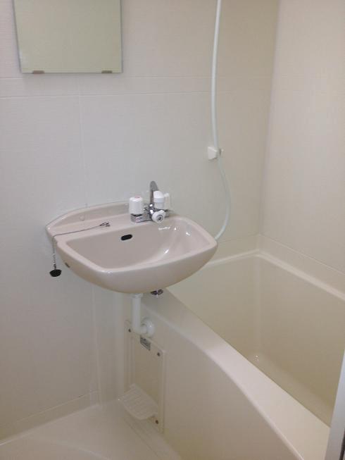 レオパレスボンヌール201号室 自転車置き場