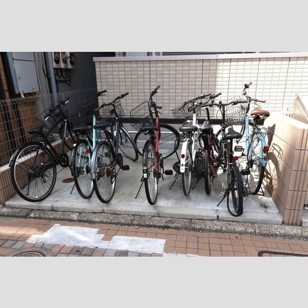 アルメール大久保101号室 駐輪場