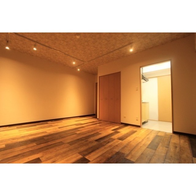 ＦＲＥＡ　Ｍ　桜台101号室 リビング