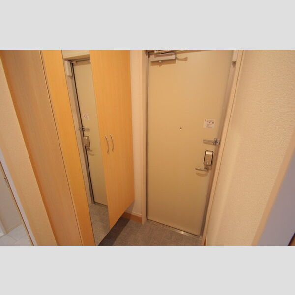 クレールX101号室 玄関