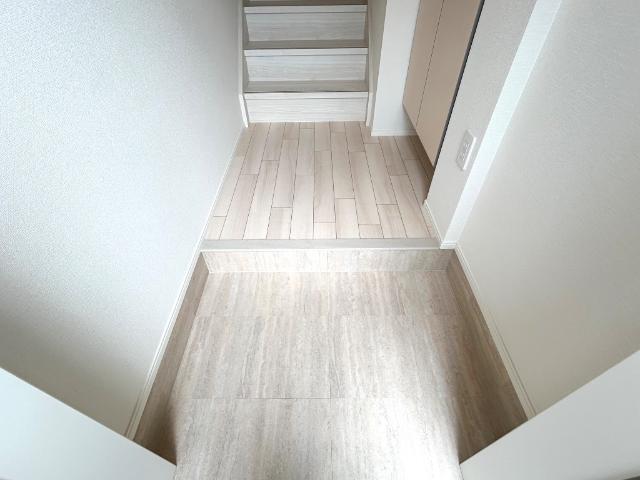 Ｓｍｉｌｅ　ｖｉｌｌａ（スマイル　ヴィラ）202号室 玄関