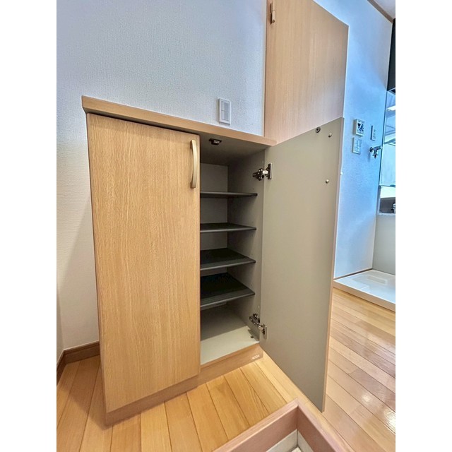 エクレール辻堂Ⅰ204号室 靴箱