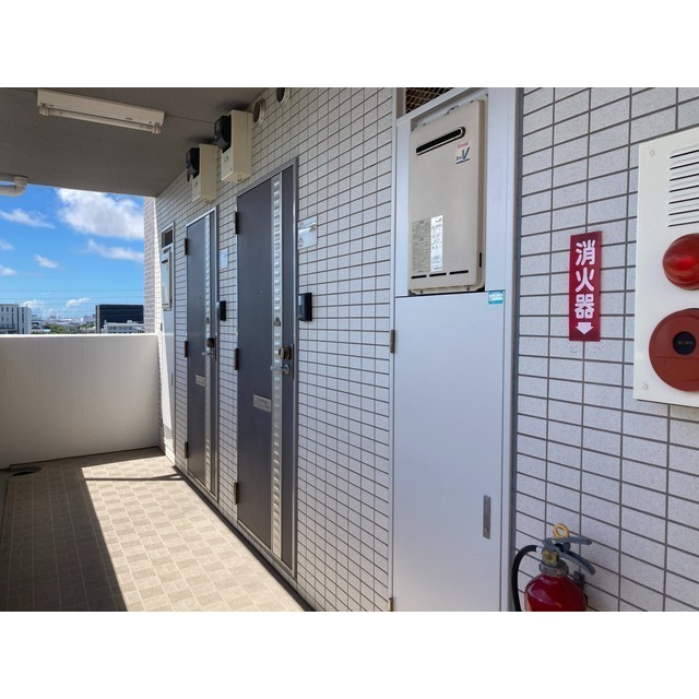 レオグランデ 玄関