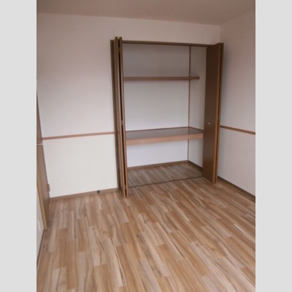 ハイカムールST・ユアサ203号室 洋室