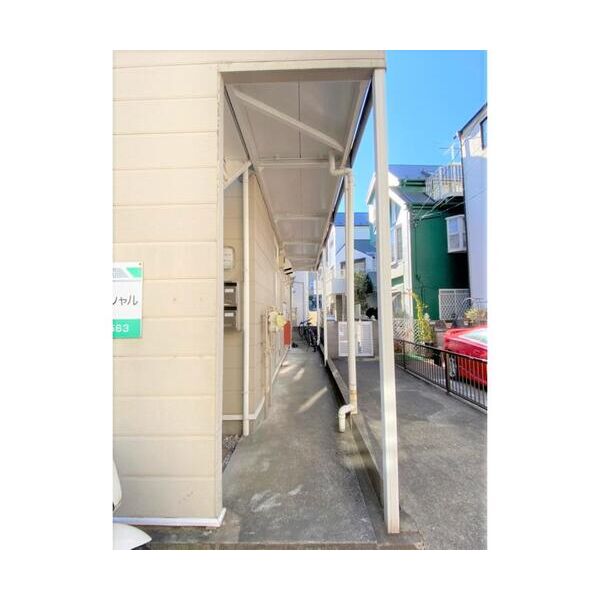 エステート弥生 エントランス