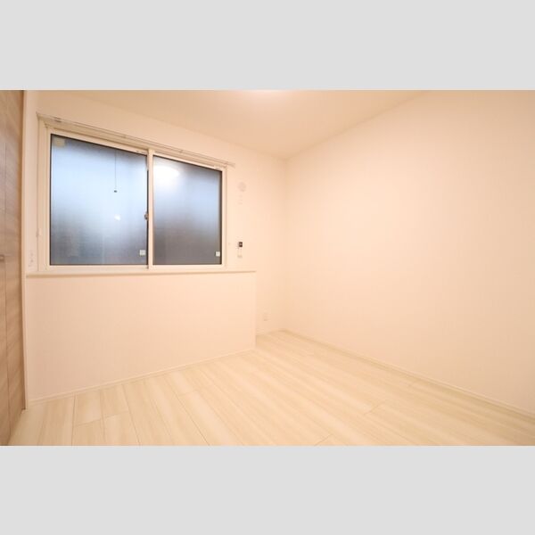 オークリーフ三郷　B棟102号室 洋室