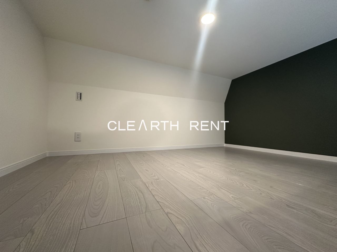 ＳＵＭＩＫＡ102号室 ☆【新築アパート】メゾネットタイプ/ロフト付き☆