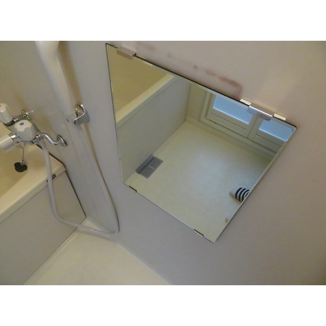 浅間下コーポ 浴室鏡