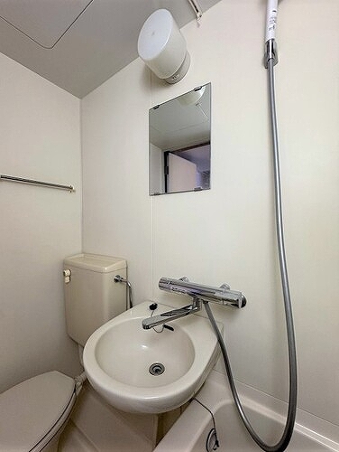 ハウス・エプタ5階 ３点ユニットバス　洗面台　※クリーニング前