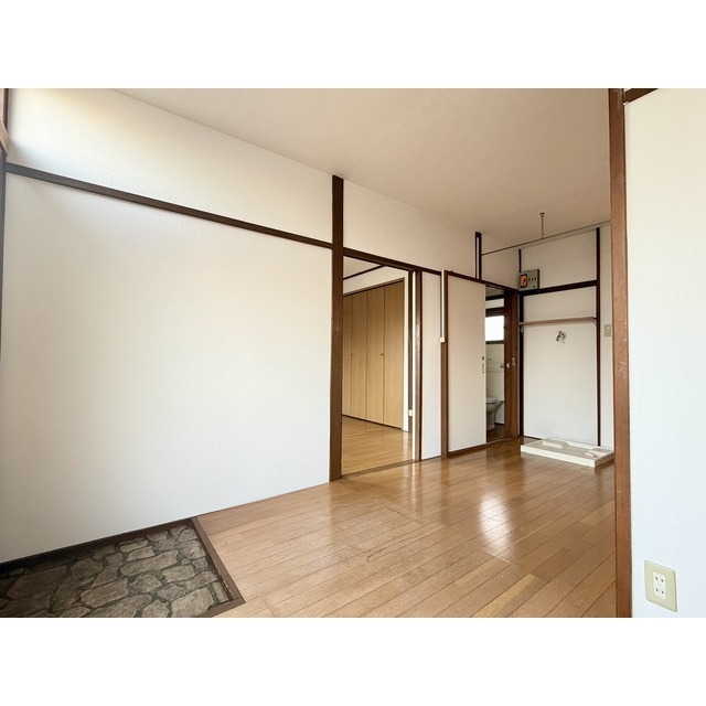 寒川アパート2F-1号室 リビング