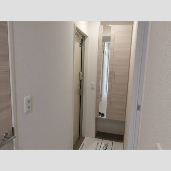 D-Zephyr(ディーゼファー) 玄関