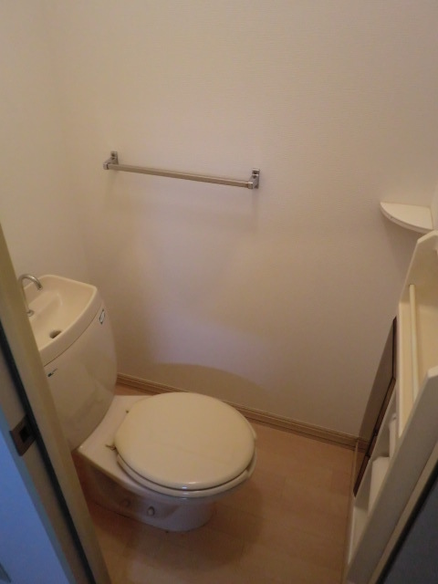 三和ハウス0201号室 トイレ