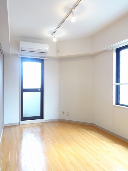 アポーラ中野307号室 リビング