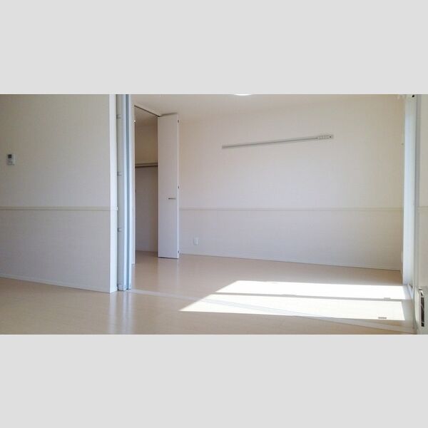 ミラベルコート101号室 洋室②