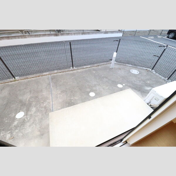 クオリタ・ルル105号室 テラス