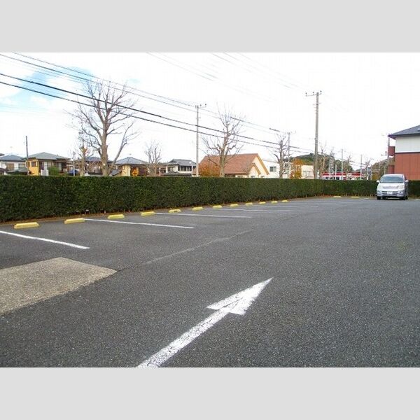 グランデージ長浦 駐車場