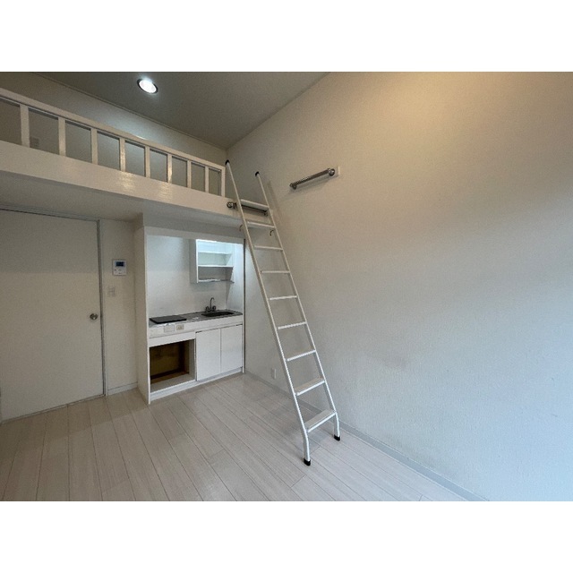 Reno所沢110号室 リビング