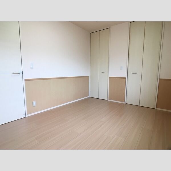 オーキッドハウス202号室 洋室です。