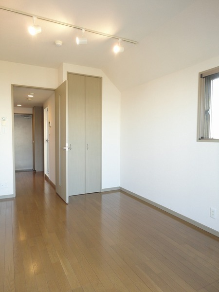 ＦＯＲＴＩＳ404号室 リビング