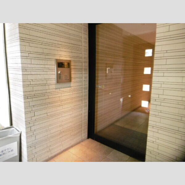 BJ氷川町 オートロックエントランス