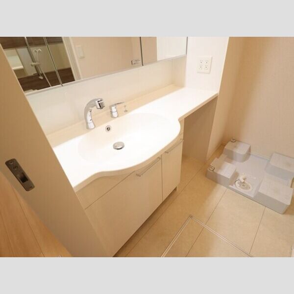 サンモールおおたかの森 洗髪洗面化粧台