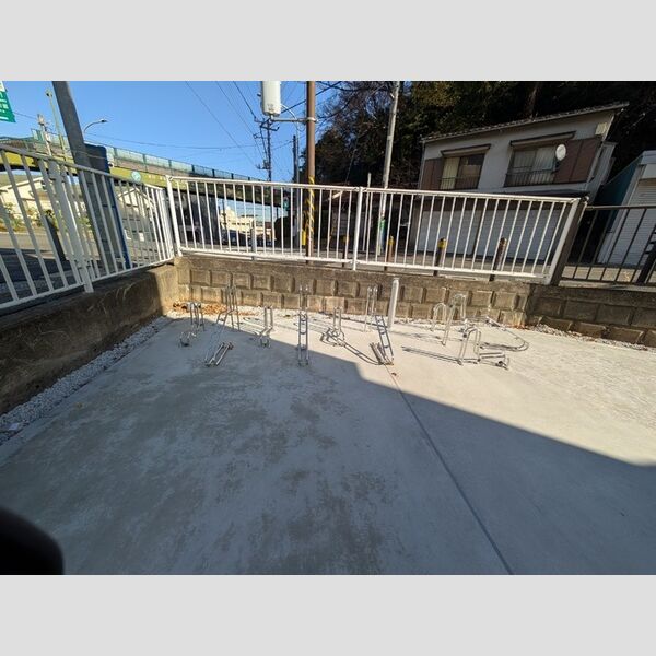 D Paina 星川 駐輪場