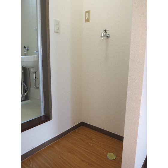 グランデュール紀代美0102号室 室内洗濯機置場