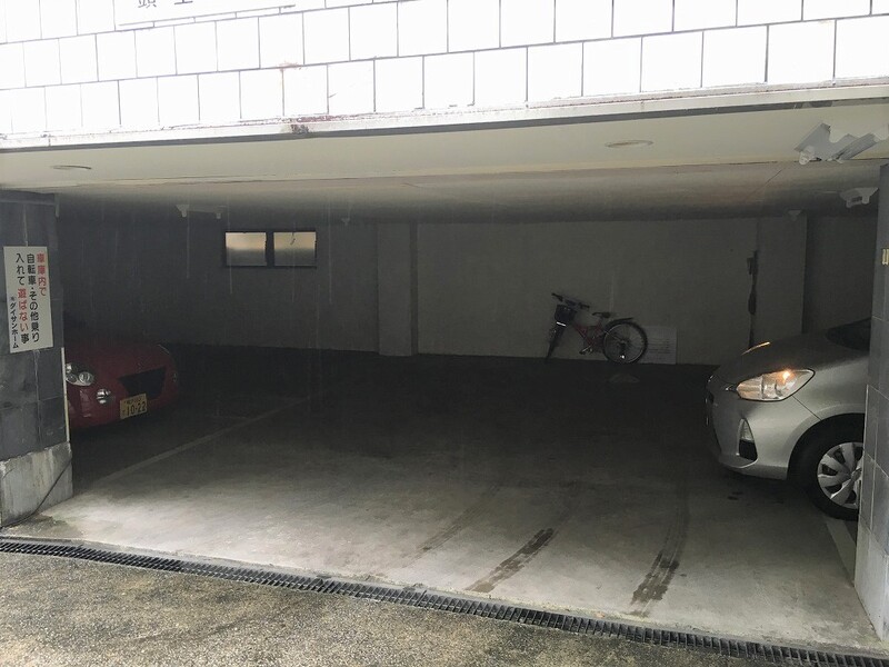 ボヌール十番館 駐車場