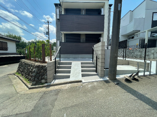 Esta大塚2階 エントランス