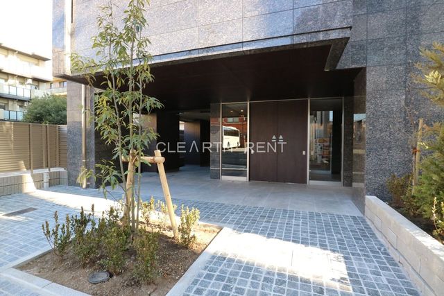 コンシェリア大森山王 ＣＲＯＳＳＩＡ4階 お洒落なエントランス