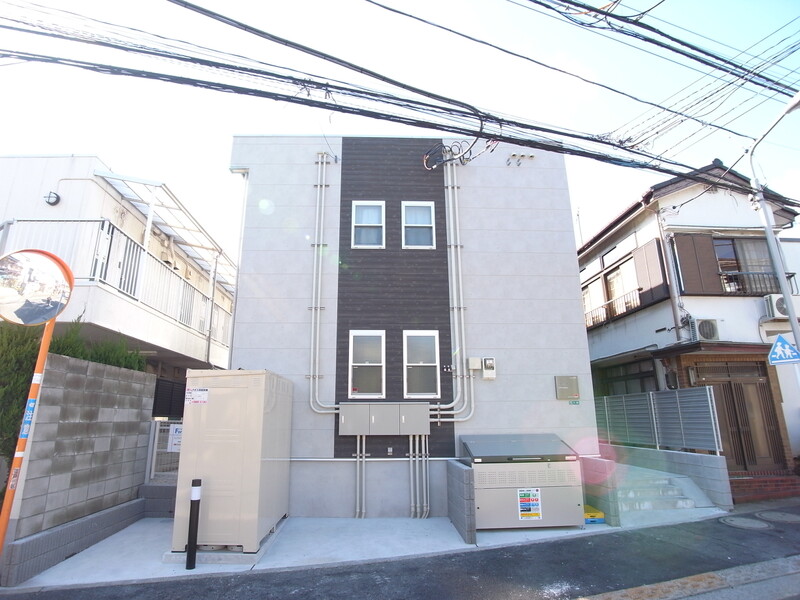 リブリ・kitakasai2階 エントランス